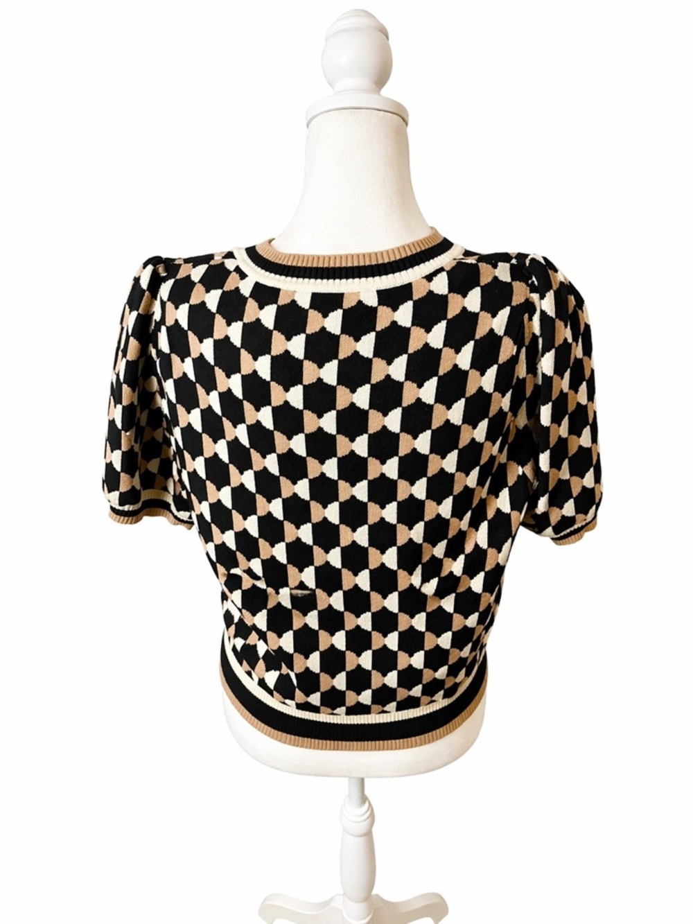 entro Black & Cream Geometric Puff-Sleeve Knit Top - Picture 3 of 3